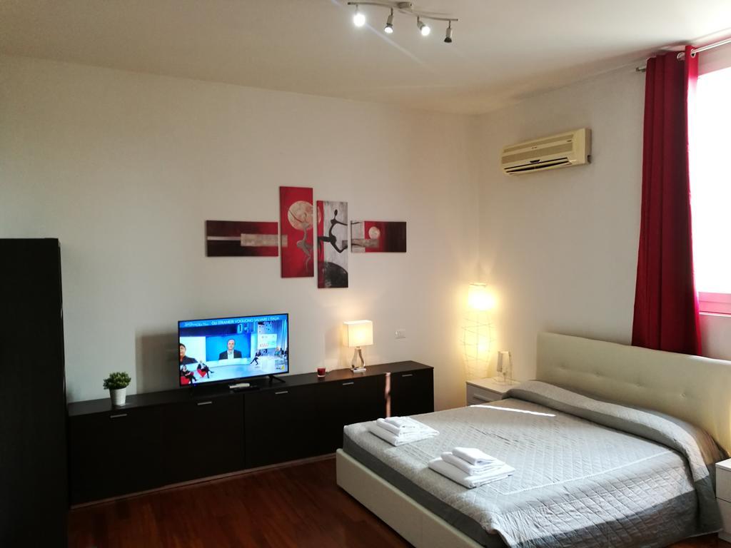 Ferienwohnung Residenza Piazza Dei Martiri 8 Bologna Exterior foto